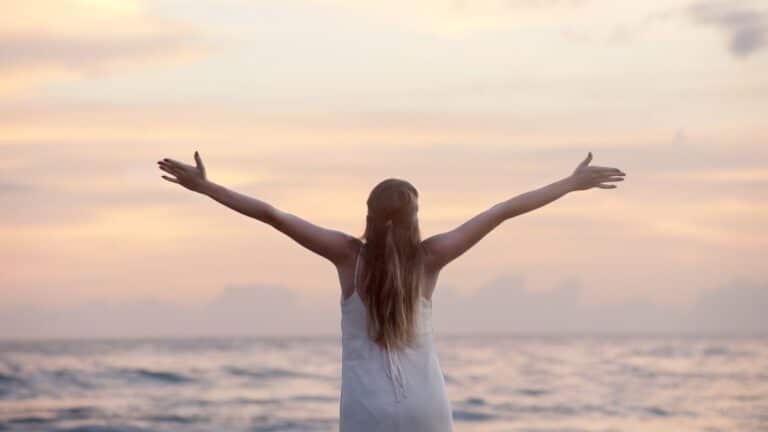 Women's sleep blog photo